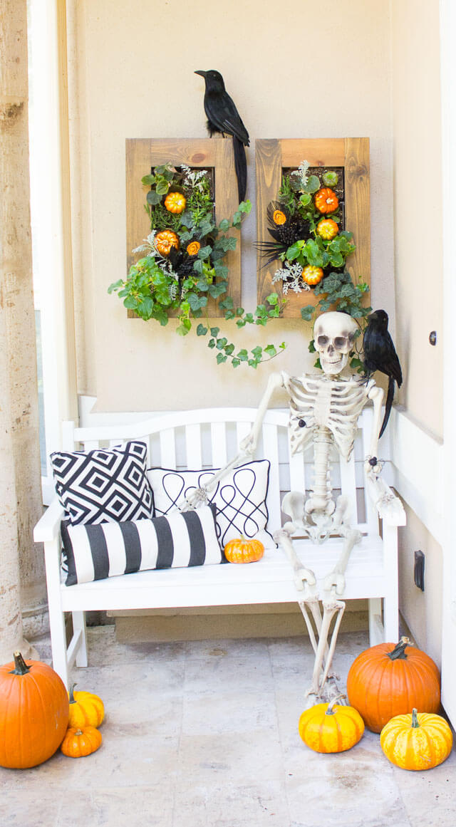 Spooky Halloween Front Porch | Spooky DIY Halloween Entrance (Entryway) Ideas | FarmFoodFamily