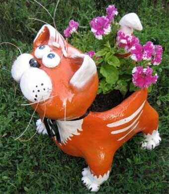 Cat Flower Pot | Creative Plastic Bottle Vertical Garden Ideas - FarmFoodFamily.com