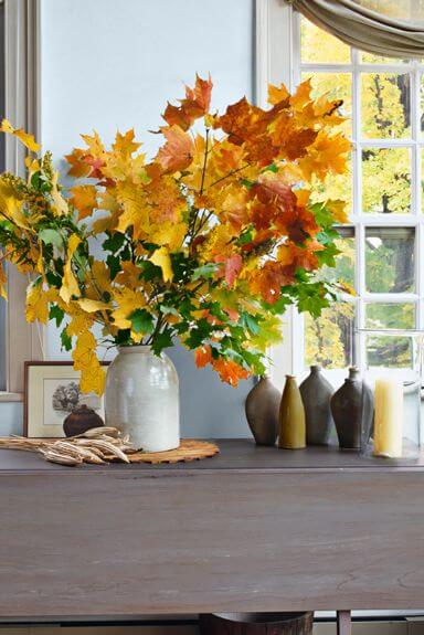 Casual Arrangement | Best DIY Fall Centerpiece Ideas | FarmFoodFamily.com