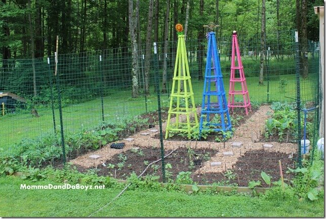 DIY $10 Obelisk Trellis | Up-cycled Trellis Ideas For Garden
