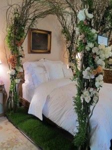 Enchanted forest bedroom | Garden Theme Bedroom Ideas