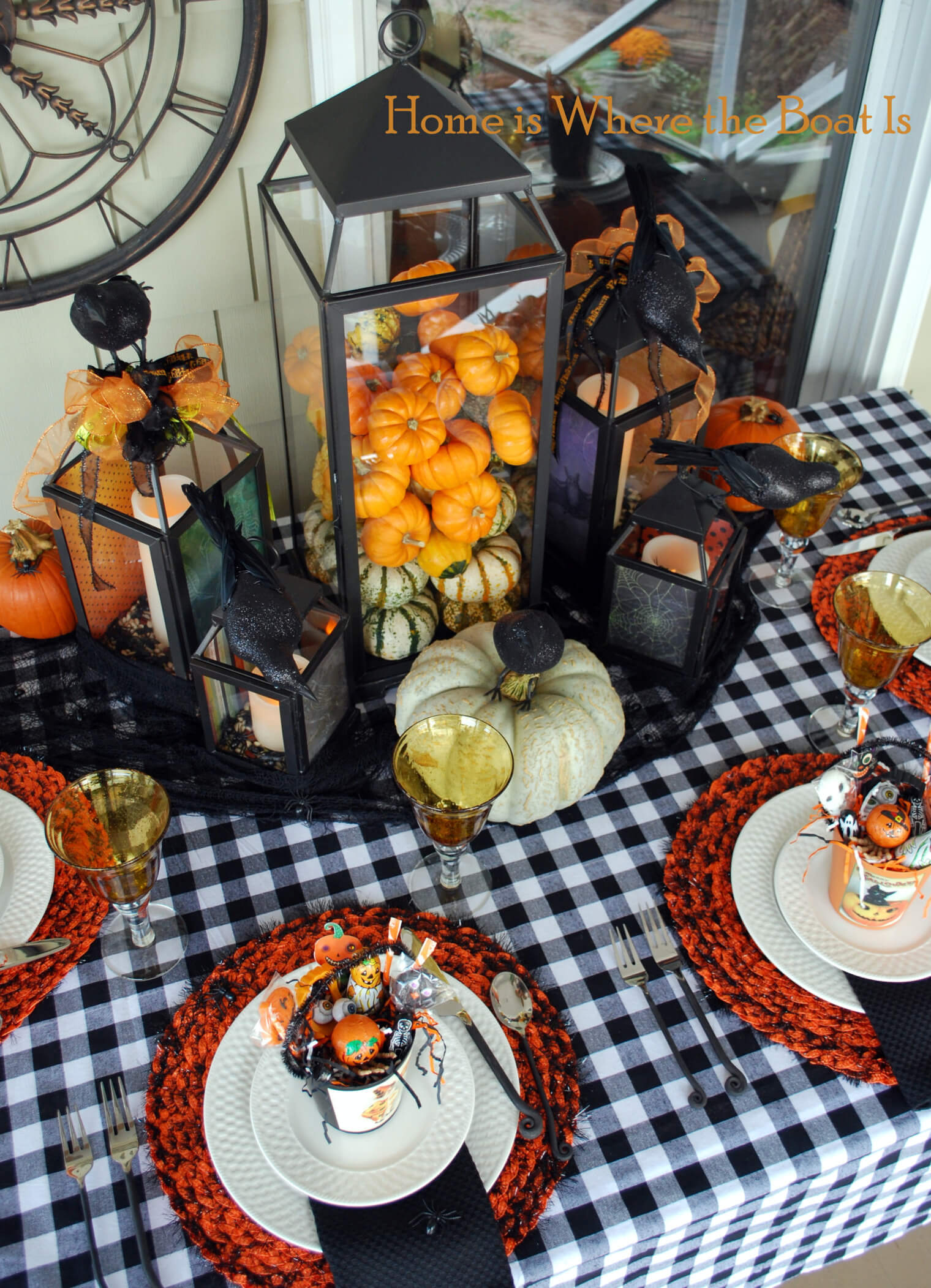 A Jolly Halloween | Fun & Spooky Halloween Table Decoration Ideas - FarmFoodFamily.com