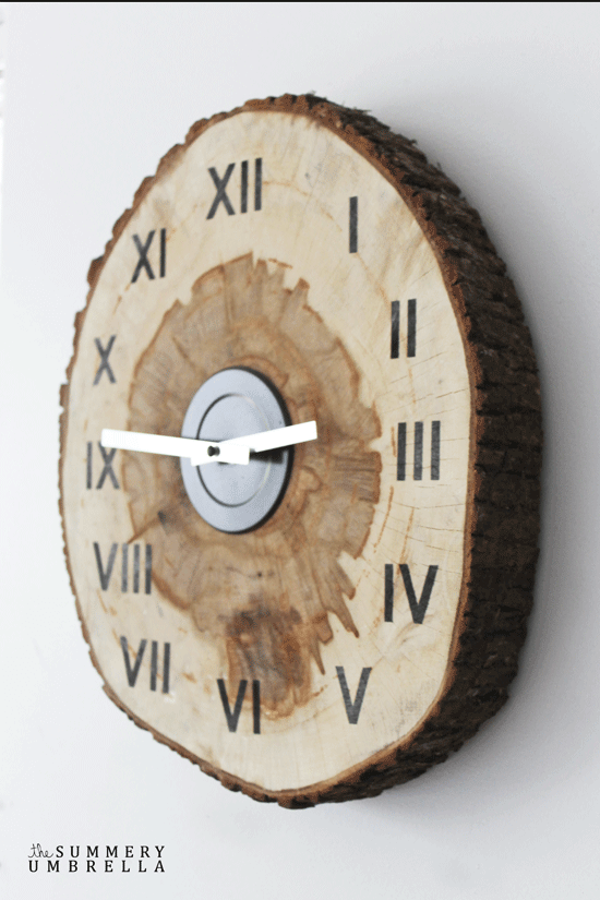 DIY Wood Slice Clock | DIY Wood Tree Log Decor Ideas - FarmFoodFamily.com