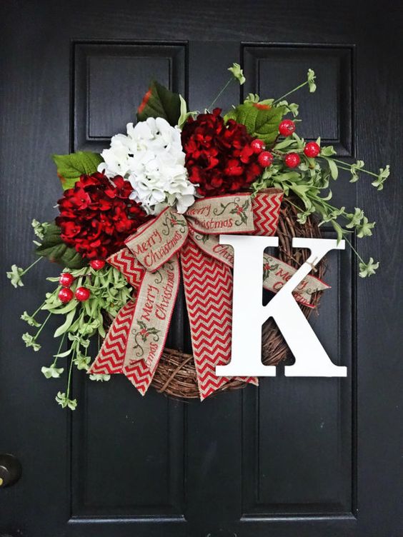 Red and White Hydrangea and Chevron Burlap Merry Christmas Wreath | Creative, Easy, and Inexpensive Christmas Wreaths | Farmfoodfamily.com