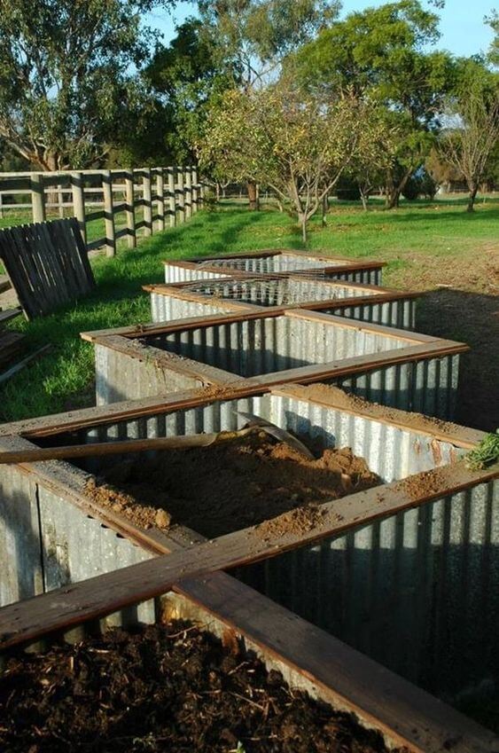 Raised Garden Beds | How to Build a Raised Vegetable Garden Bed | 39+ Simple & Cheap Raised Vegetable Garden Bed Ideas - farmfoodfamily.com