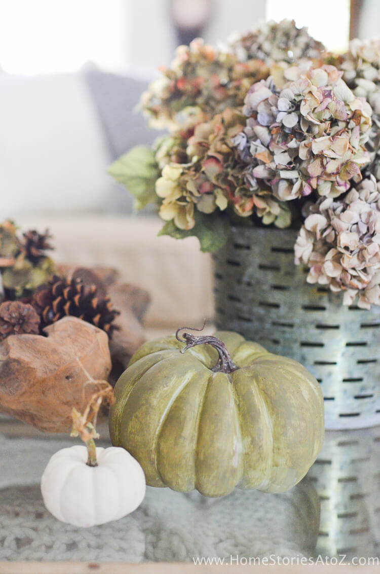 How to paint pumpkins | No-Carve Pumpkin Decorating Ideas For This Halloween