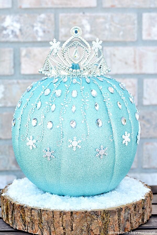 Frozen Elsa Pumpkin | No-Carve Pumpkin Decorating Ideas For This Halloween