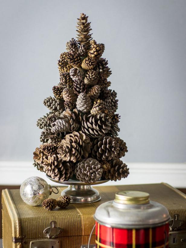 28 christmas pinecone ideas