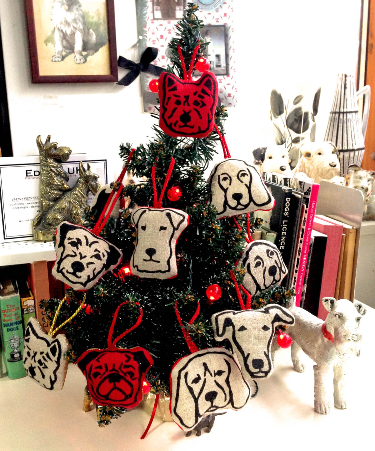 7 christmas tree with doggy theme