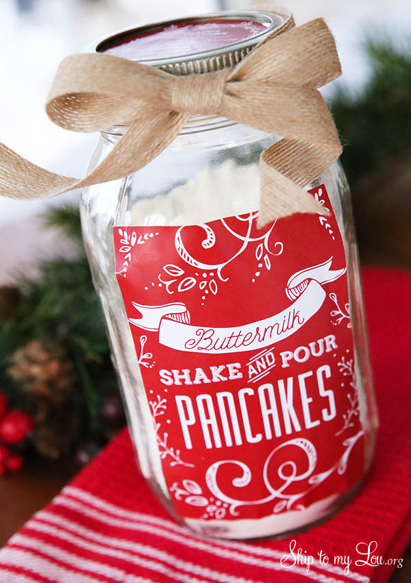 Shake and pour pancakes | Christmas Present Ideas for Mom