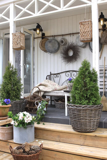 Light, Wreath, and pots | Best Outdoor Wall Decor Ideas