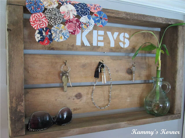 Wall Crate With A Key Stencil | Best DIY Wood Crate Projects & Ideas