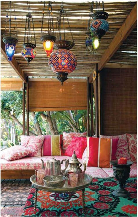 Bungalow bohemian shines | Trending & Vintage Porch Lighting Ideas & Designs | FarmFoodFamily.com
