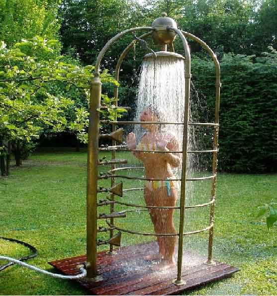 20 outdoor shower ideas