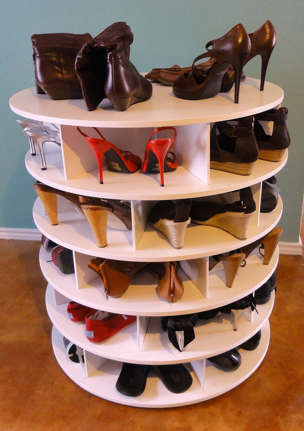 Lazy susan for shoe storage | Smart Shoe Storage Ideas & Designs For Any Zoom Size