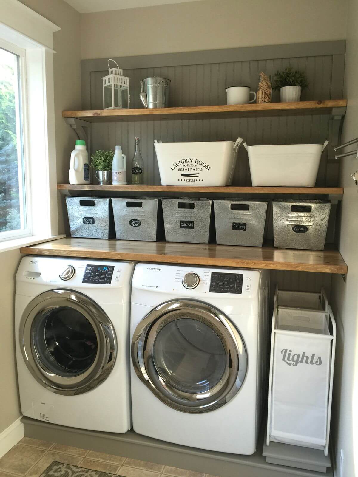 DIY Farmhouse Laundry Room Ideas: Wood countertops