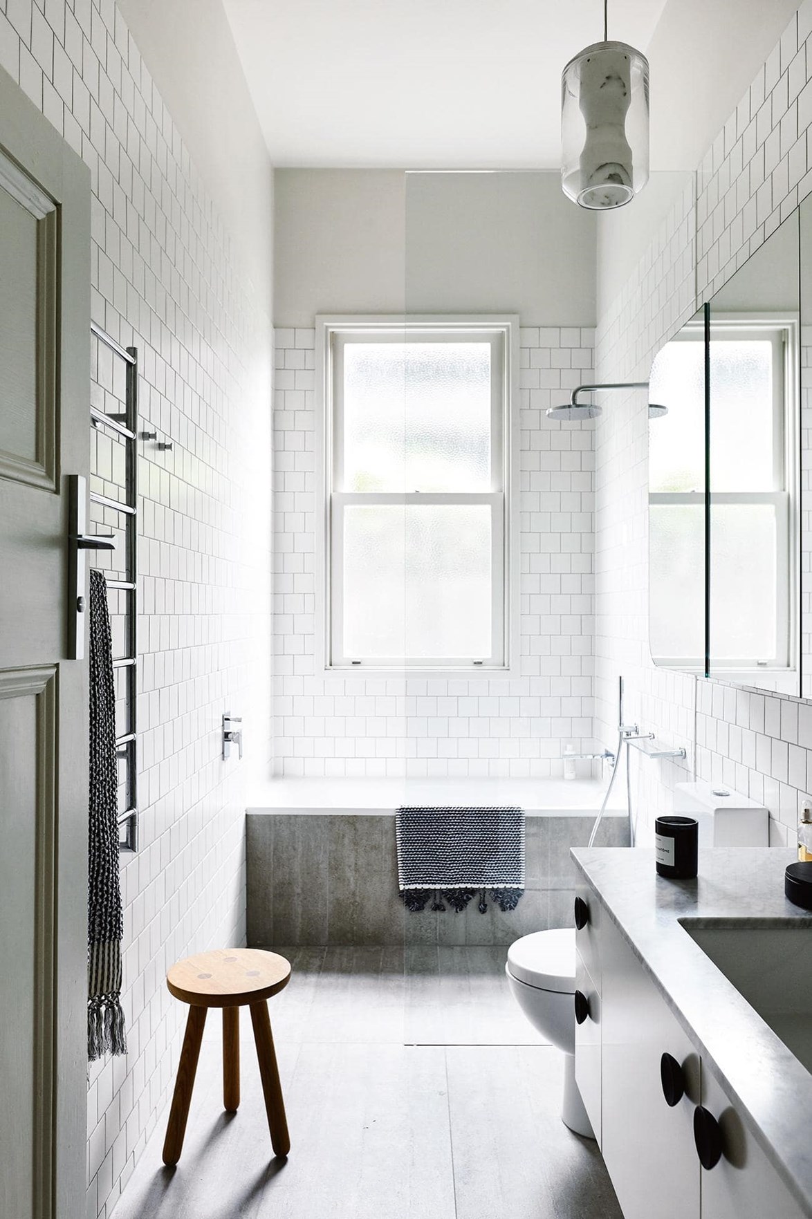 10 white bathroom ideas