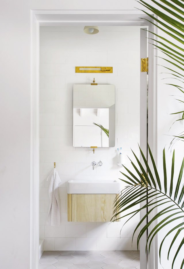 17 white bathroom ideas