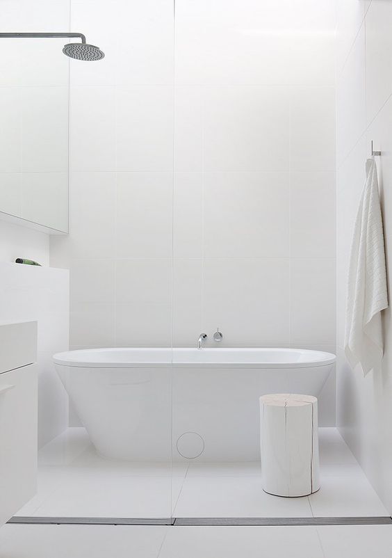 18 white bathroom ideas