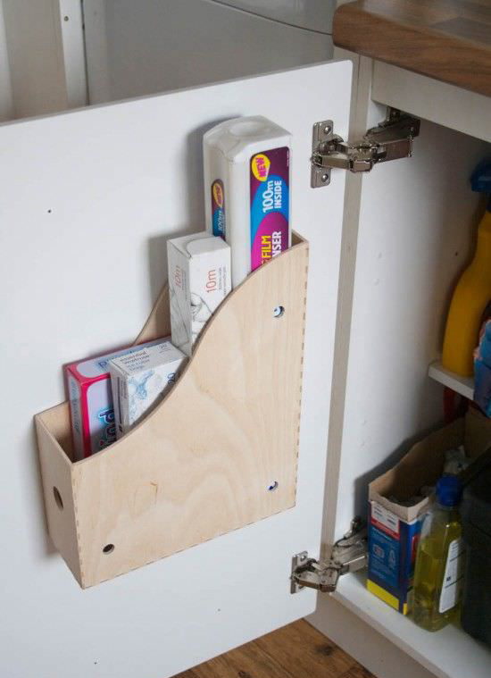 Magazine rack to accommodate things in the kitchen