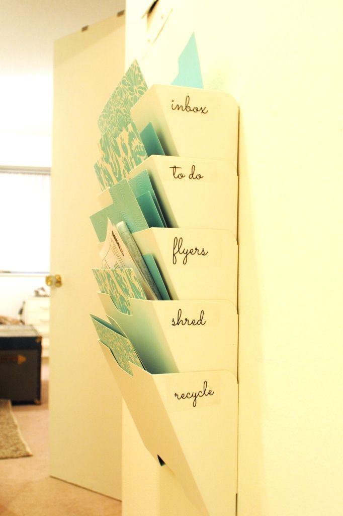 Magazine rack that works to store mail and notes