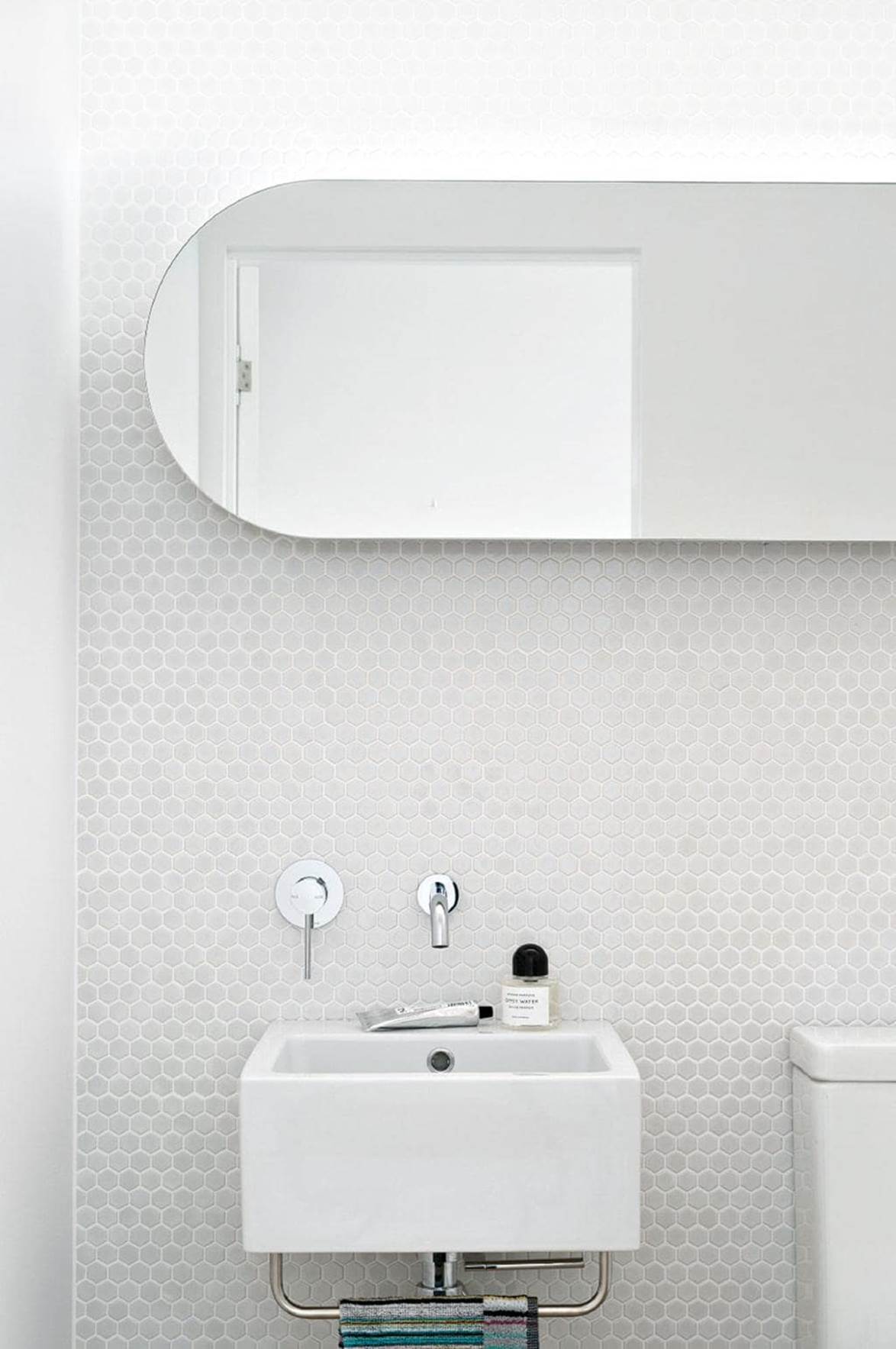 22 white bathroom ideas