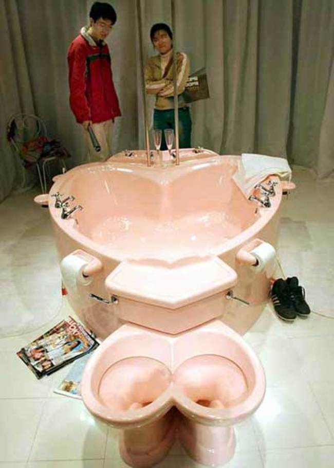 bathrooms for a couple in pink