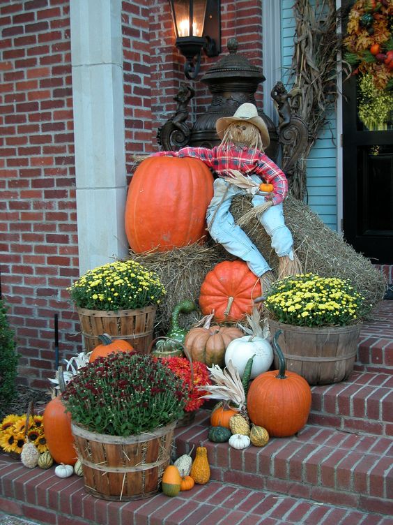 11 fall yard decorations