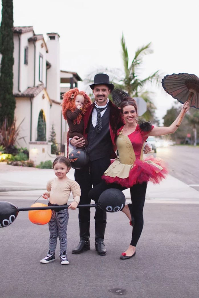 11 halloween costumes for families