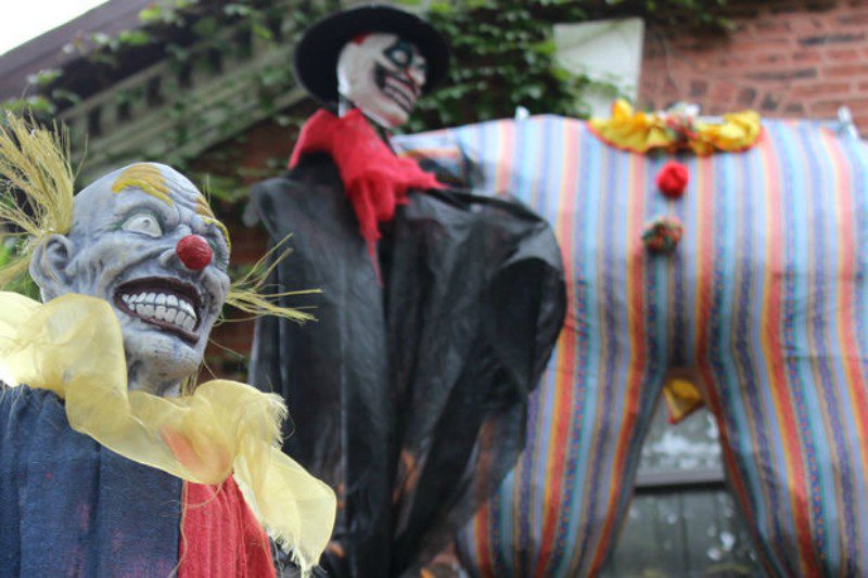 11 scary halloween decorations