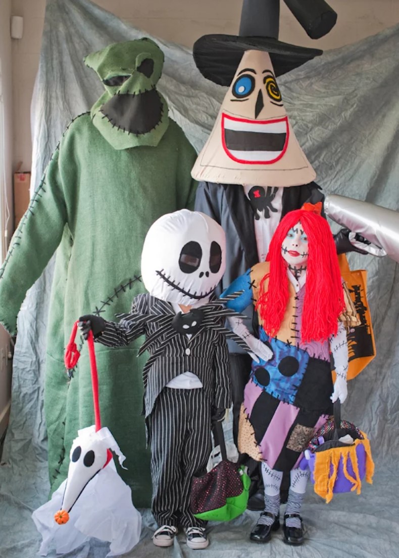 16 halloween costumes for families