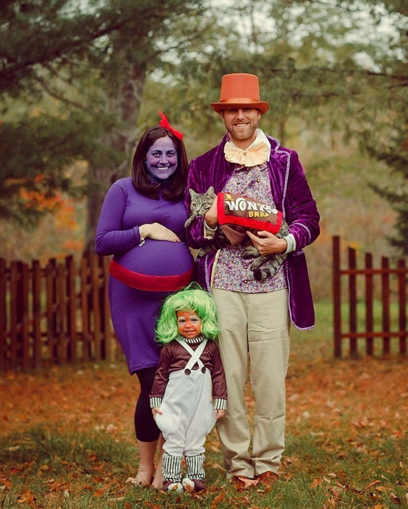 2 halloween costumes for families