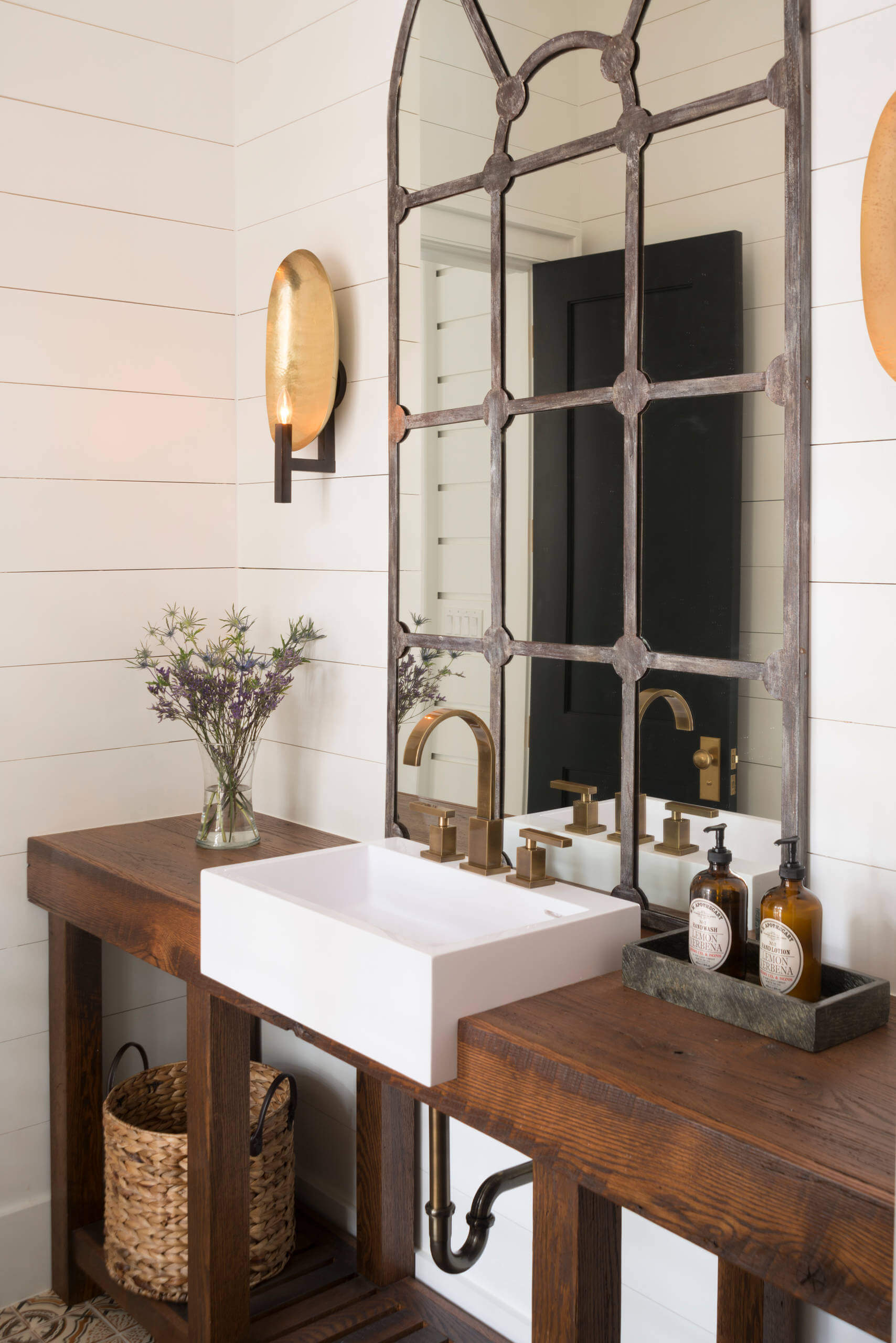 22+ Beautiful Farmhouse Mirror Decor Ideas & Designs For Your House 2021