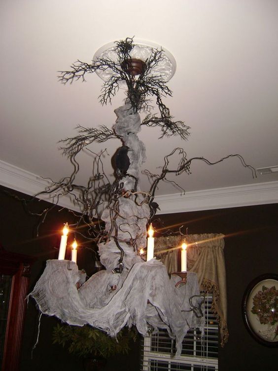3 haunted halloween party decorations