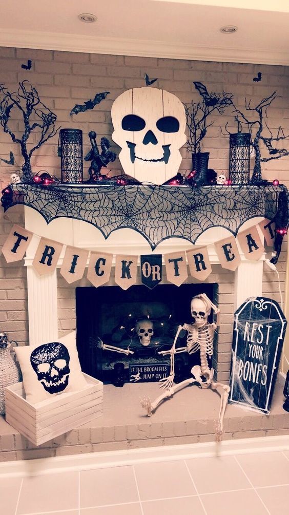 8 haunted halloween party decorations