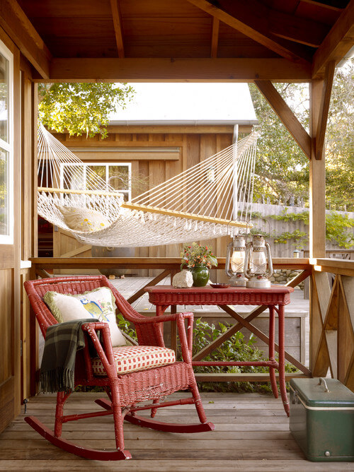 10 farmhouse porch decor ideas
