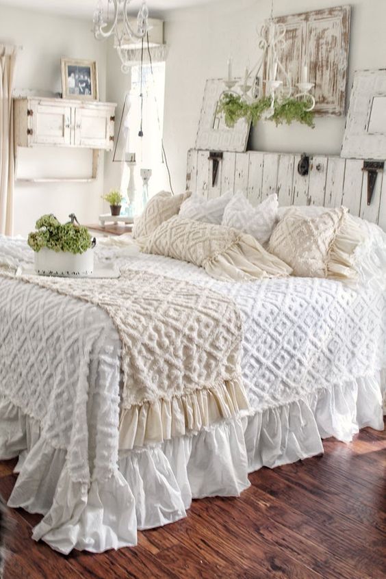 10 shabby chic bedroom ideas