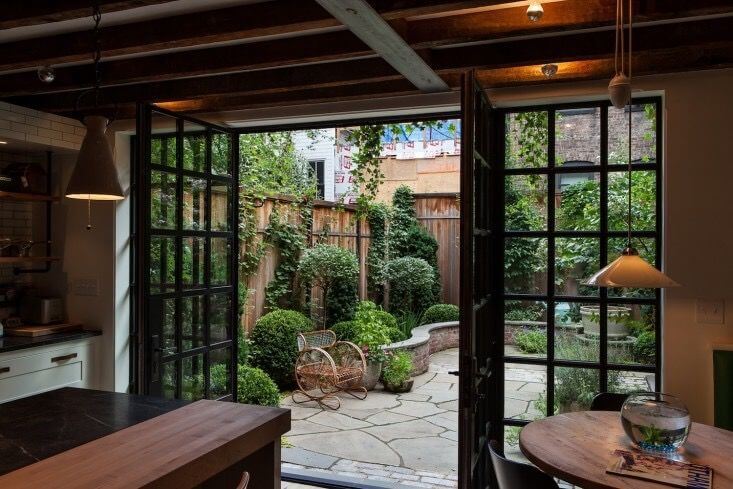 9 outdoor courtyard ideas