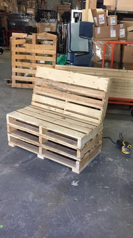 The mighty pallet bench