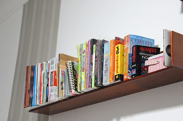 bookshelf book organization