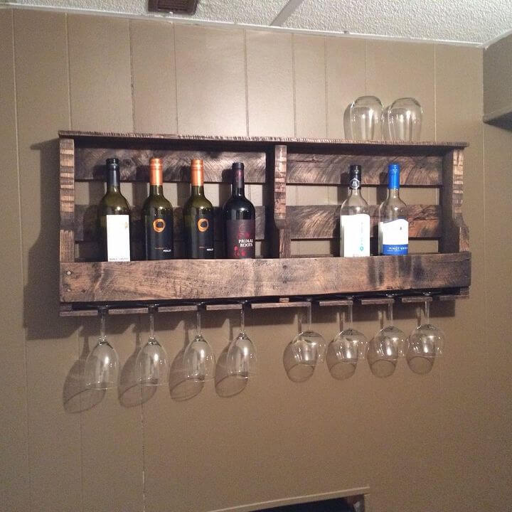 DIY Pallet Wine Wall Shelf