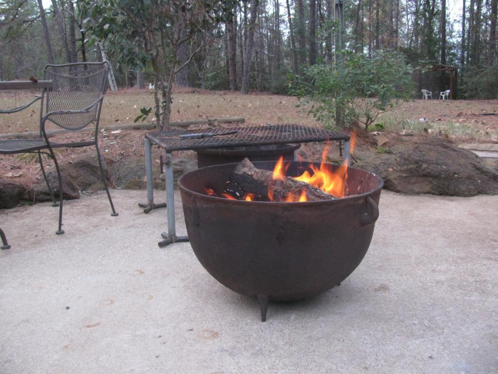 Diy Backyard Fire Pit Ideas, Diy Cauldron Fire Pit