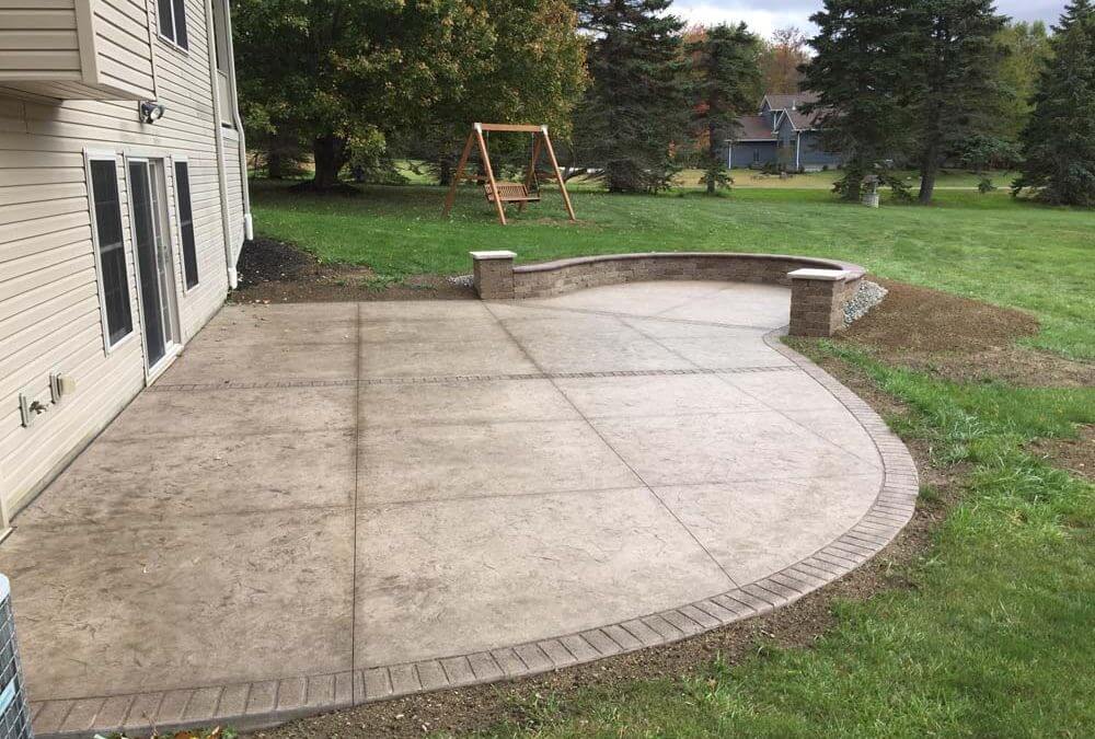 25 Best Stained Concrete Patio Colors, How To Apply Stain Concrete Patio