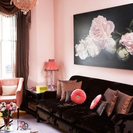 26 rose pink wall with brown sofa