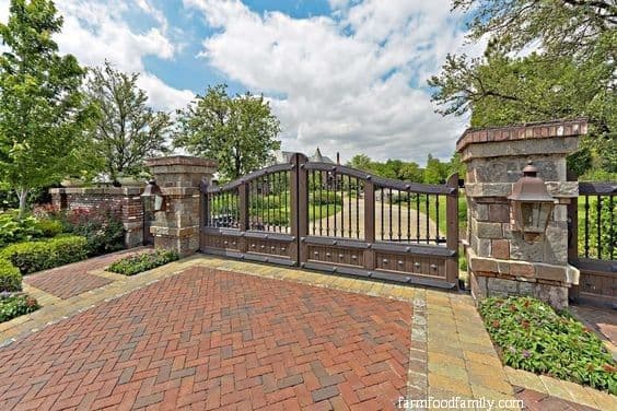 29 classic ranch style driveway gate ideas