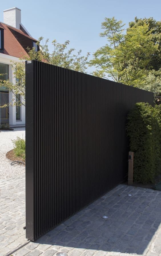 6 ultra private black metal slider driveway gate ideas