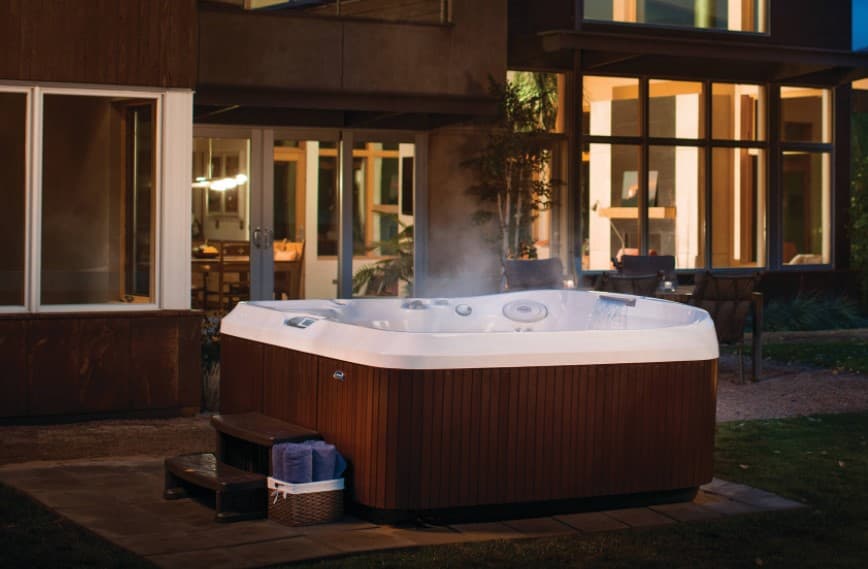 3 Jacuzzi Hot Tubs
