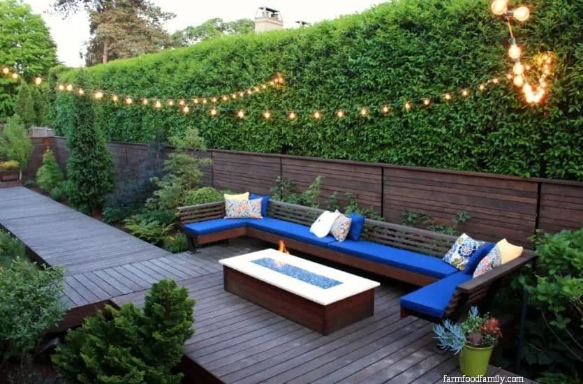 9 landscaping along fence ideas