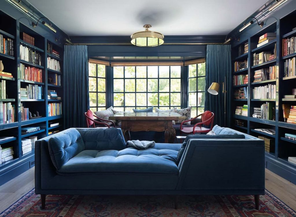 2 blue couch living room ideas