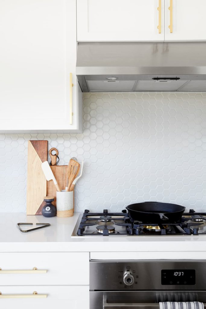 8 kitchen backsplash ideas for white cabinets